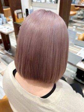 TJ天気予報 3t 日進店 ボブ/ホワイトグレー/デザインカラー/ハイトーン/ブリーチ/艶感