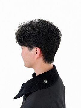 ダーチャ(Datsche) バームでサラッと仕上げナチュラルマッシュウルフ