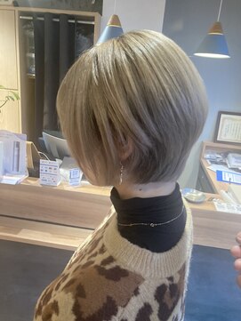 ヘアー アンベリール(HAIR EMBELLIR) ミルクティーベージュ