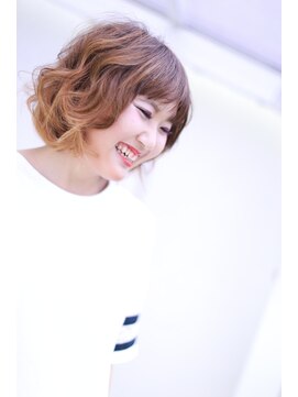 オーバーキャプテンネイキッド(OVER CAPTAIN NAKED) グラデーションカラー×トレンドＡラインボブ