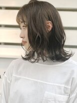 ラフト(Raft)&nbsp;抜け感たっぷり切りっぱなし ミディアム