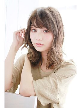 プティルカ ディーシー本店(PutiLuca D.C.) ヌーディーベージュのゆるふわミックスカール