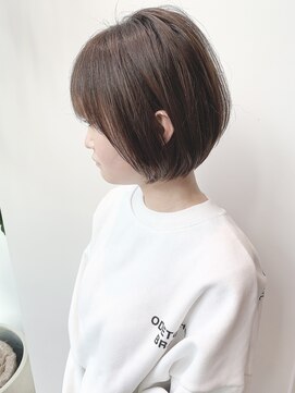 ステア ケース(stair case) 耳かけ大人かわいい丸みショートボブ20代30代40代髪型