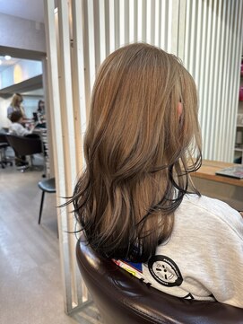 ジュール サウス 新宿南口(Joule South) 【デザインカラー】シアーベージュxヘムブラック【新宿】