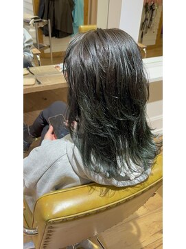 アヴァンス 天王寺店(AVANCE.) くすみ感◎オリーブカラー