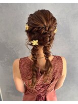 ノル(nol.) ツイン編みおろしヘア