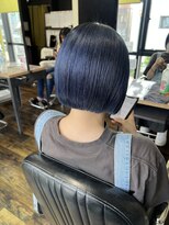 ガルボ ヘアー(garbo hair)&nbsp;ブルーブラック　ボブ　切りっぱなし　ケアブリーチ
