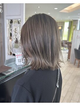 リスタバイネオリーブ 浅草(Re:sta by neolive) 白髪ぼかしハイライト