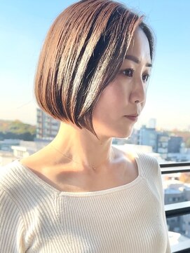 アルティファータ(artifata) ショートヘアショートボブ縮毛矯正白髪ぼかし表参道青山30代