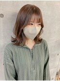 ミディアムレイヤー　顔周りカット　担当寺尾