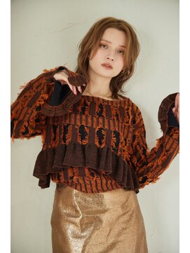 リトバイプティパ(Lit by petit-pas) レイヤーカット ウルフレイヤー ミディアムレイヤー