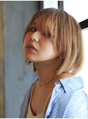 クールショートボブ／金髪