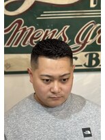 リルホビーズメンズグルーミング(Lil Hobbys Men's Grooming) <理容室><バーバー>スキンフェードアイロンパーマ