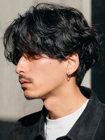 バイフィフス 原宿/表参道(by fifth)&nbsp;緩め波巻きスパイラルパーマシャドウパーマメンズセンターパート
