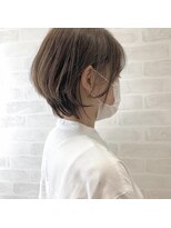 エミュスト(Emuest) 丸みショート+ひしがたシルエット