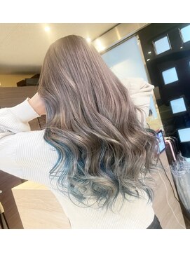 ヘアメイク フォックス 錦店(hair make FOX) シルバー/外国人風/ロング/インナーカラー★ブルー