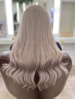 リリィー(LILY)&nbsp;【LILY】　ホワイトベージュ　☆　担当　しおん