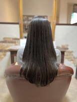 アドラーブル 女池店(adorable)&nbsp;【ストレートロング】【アッシュベージュ】【20代30代】