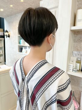 キャアリー(Caary) 福山市美容室Caary 刈り上げマッシュ丸みショートカットヘア