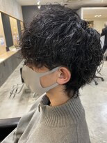 ヒュイル バイ ニアウ(Hwyl by Niau)&nbsp;メンズマッシュパーマ波巻スパイラルパーマニュアンスパーマ