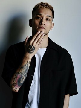 ハーバーズ バイ エムスラッシュ 鎌倉由比ヶ浜(Harbors by M.SLASH) ■HARBORS鎌倉/スキンフェード/ハイトーンカラー/刈り上げ58