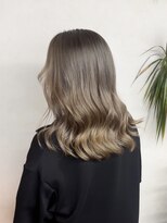 ヴィフ 大船(VIF)&nbsp;バレイヤージュケアブリーチダブルカラーハイトーンケアブリーチ