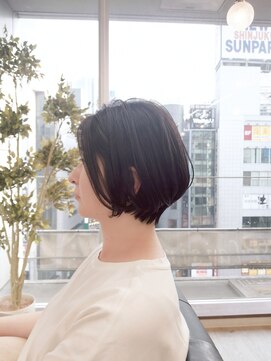 プレジール (Plaisir) 30代40代50代60代丸みショートボブ黒髪アッシュ大人可愛い