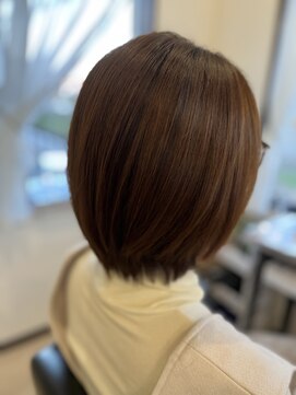 コア フィール ア デイ(COIFFURE A DAY) 【ミセスひし形ボブ】M3Dグレージュカラー