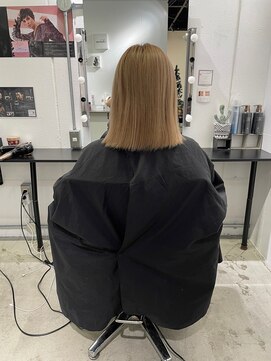 キング 梅田(K!ng) 縮毛矯正髪質改善ハイライトレイヤーカット梅田美容室エクステ