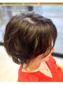カールとツヤ感を両立させたカーリーショートwith『バイカルテ』