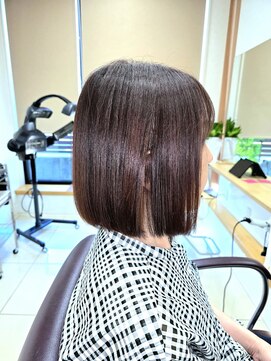 メタ(META) カット(タッセルボブ)+シルバー(酸性)縮毛矯正ストレート