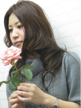 ヘア プレイス ジュア(hair place jua)の写真/自然な白髪カバーやライフスタイルに合わせたオーダーメイド提案と髪質改善で、ワンランク上の大人髪へ♪