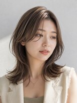 ハーツ(Heart's)&nbsp;ミディアムレイヤー　白髪ぼかし　ハイライト　40代50代60代