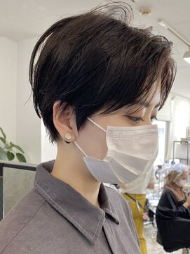 エリマ 調布(elima) センターパートショート 前髪なし 黒髪 簡単スタイリング