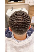 銀座マツナガ 神田店&nbsp;懐かしい昔ながらのパンチパーマスキンフェード短髪