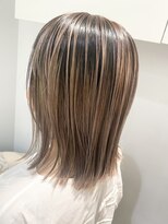 白髪ぼかしハイライト　シャドールーツ