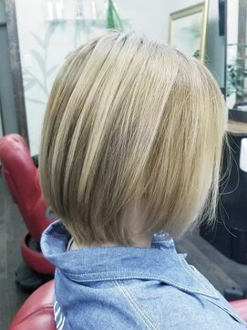 髪結(KAMI-YUI) ミルクティーグラデーションボブ