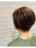 カミケンネクスト(kamiken.next)&nbsp;襟足浮かないスッキリ丸み小顔ショート美髪【カミケンネクスト】