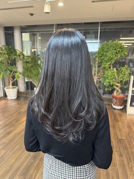 ザック ヴィ(ZACC  vie) レイヤーカット/セミロング/艶カラー/学割U24