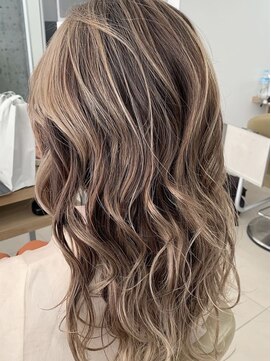 アース オーセンティック 三鷹店(EARTH Authentic) ハイライト