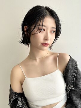 ヴェイン 渋谷(vain) レイヤーボブ　センターパート　インナーカラー