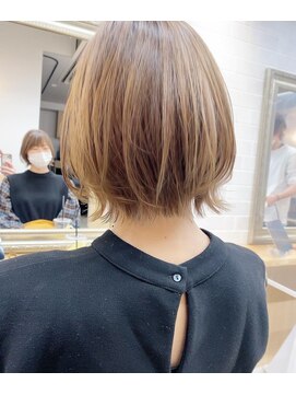 エニ 自由が丘(ENi) 黒髪/グレーベージュ/レイヤーロング/前髪パーマ[自由が丘駅]