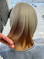 ネオリーブ シュシュ 神保町店(Neolive susu) ホワイトベージュ」