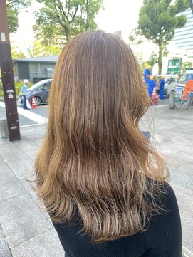 フツーロ 栄(FUTURO) プルエクステ