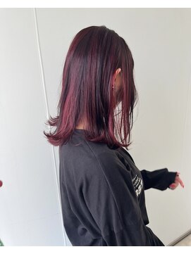 ヒャッカ(hyakka) 赤髪のデザインカラーでアクセントを！