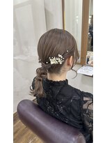 イタクラ 赤道店 (ITAKURA)&nbsp;編みおろし/ミディアムアレンジ/お呼ばれヘア/結婚式ヘア