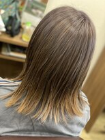 ヘアー カルム(hair CaLme)&nbsp;ベージュ裾カラーミディアム