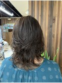 30代40代50代ウルフレイヤーカール　ミディアムレイヤー　小顔