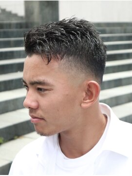 ヨシザワインク プレミアム 横浜 桜木町店(YOSHIZAWA Inc. PREMIUM) 王道メンズカットテーパーフェードグリース束感アップバング