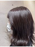 ナチュラルダークブラウンカラー×大人可愛いオン眉前髪ミディ